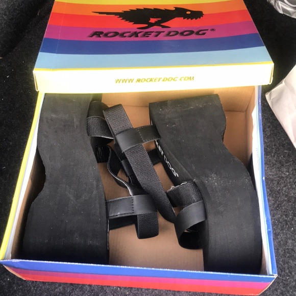 Rocket Dog Platform - Picture 2 of 3